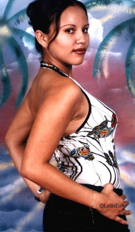 Date this sultry Honduras girl Ehidy from Morazan N3299