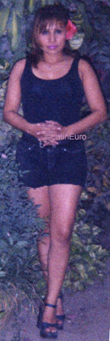 Date this happy Honduras girl Reina from Yoro N3401