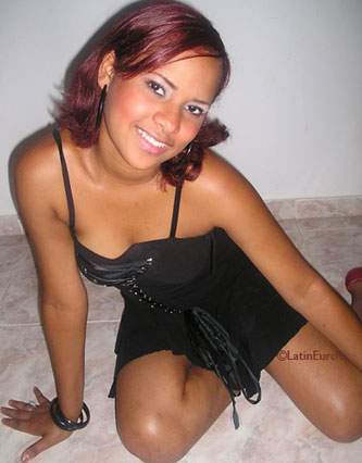 Date this passionate Dominican Republic girl Soleny from Santiago N3418