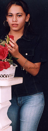 Date this foxy Honduras girl Iris from Tegucigalpa N3423