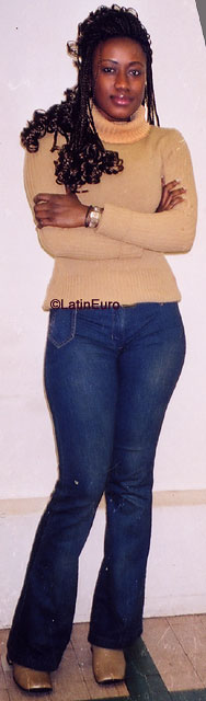 Date this young France girl Claire from Paris N3477