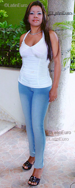 Date this beautiful Dominican Republic girl Glenny from Santiago  N44