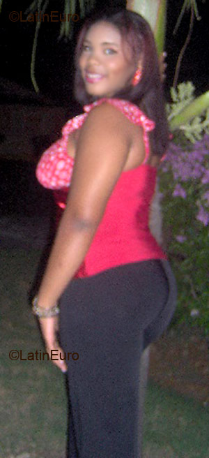 Date this pretty Dominican Republic girl Falia from Santo Domingo N489