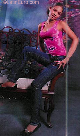 Date this hard body Dominican Republic girl Carolina from Santiago N520