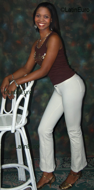 Date this hard body Dominican Republic girl Dajeisy from San Cristobal N547