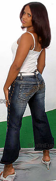 Date this stunning Dominican Republic girl Anny from Santo Domingo N563