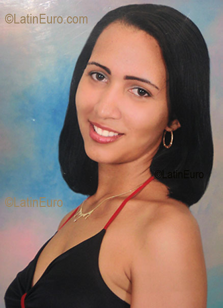 Date this exotic Dominican Republic girl Miguelina from Santo Domingo N613