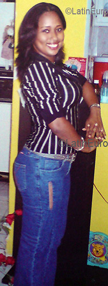 Date this gorgeous Dominican Republic girl Eugenia from Santo Domingo N675