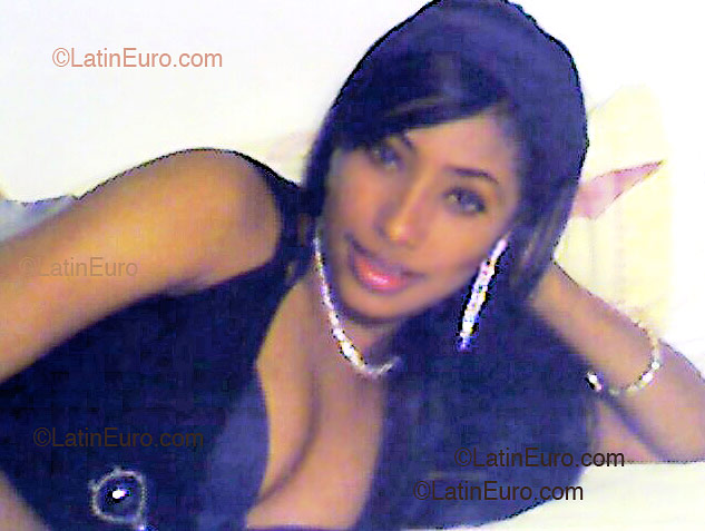 Date this athletic Dominican Republic girl Yenisel from San Juan De La Maguana N72