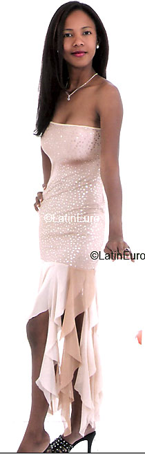 Date this hot Dominican Republic girl Yeimi from La Romana N758