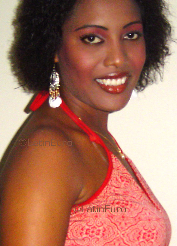 Date this voluptuous Dominican Republic girl Clarivel from Santo Domingo N817