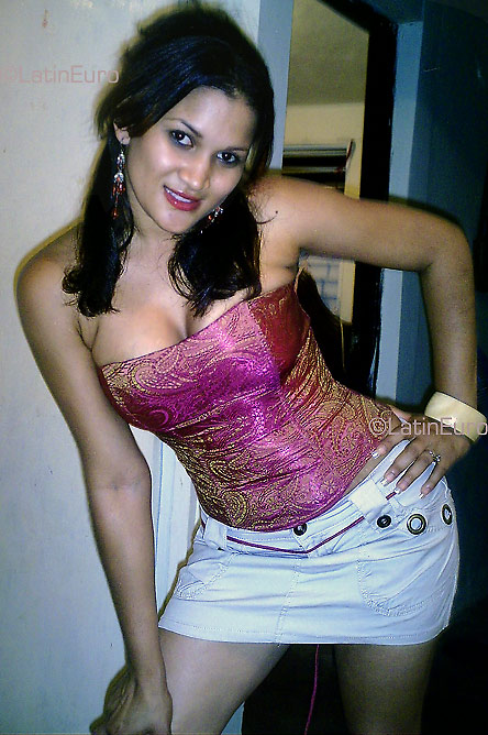 Date this stunning Dominican Republic girl Karol from Montecristi N870