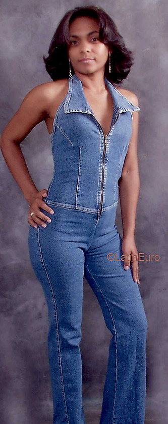 Date this hard body Any Country girl Andrea from  N982