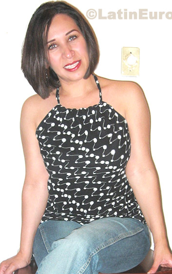Date this exotic Any Country girl Claudia from Matamoros N-1123