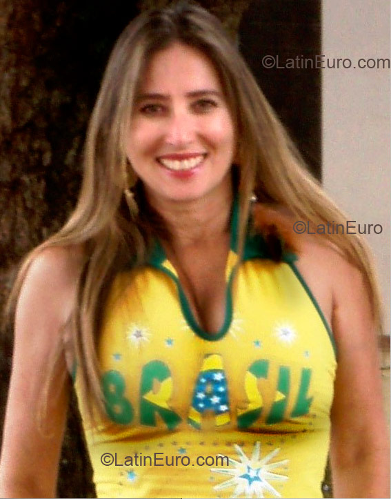 Date this delightful Brazil girl Leila from Franca B1381