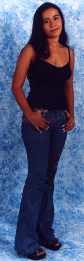 Date this happy Brazil girl Luciana from BELEM B6740