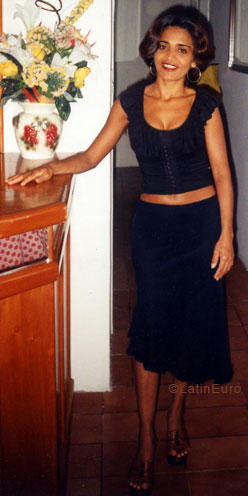 Date this georgeous Brazil girl Maria from RECIFE B6781