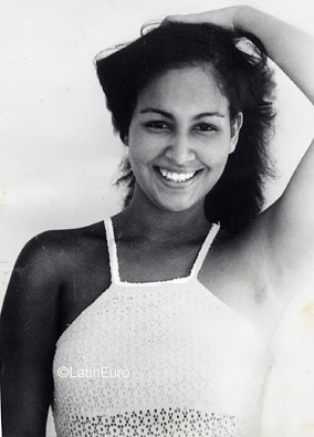 Date this sensual Brazil girl Taine from RIO DE JANEIRO B8426