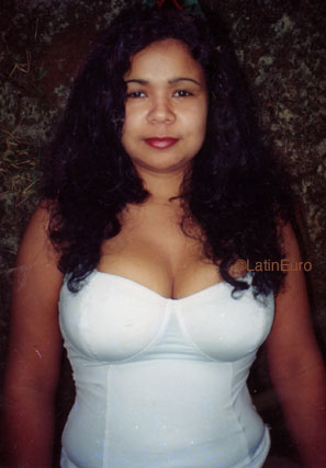 Date this good-looking Brazil girl Luameia from RIO DE JANEIRO B8481