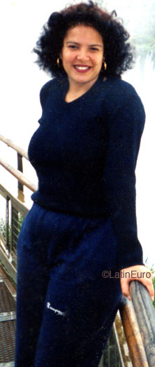 Date this funny Brazil girl Ana from QUADRA B8499