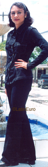 Date this charming Any Country girl Sandra from  N3867