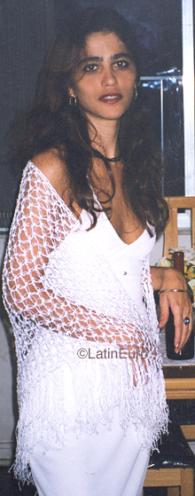 Date this nice looking Brazil girl Claudia from RIO DE JANEIRO B9912