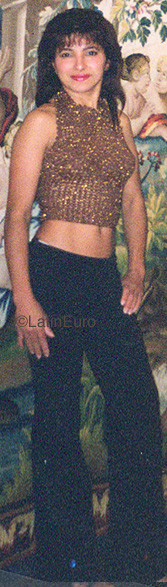 Date this athletic Brazil girl Ester from  B9925
