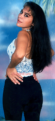 Date this beautiful Honduras girl Maura from San Pedro Sula N3813