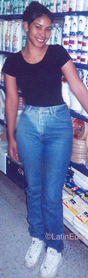 Date this georgeous Honduras girl Karla from La Ceiba N3794