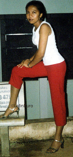 Date this delightful Brazil girl Cindrea from LENCOIS PAULISTA B9692