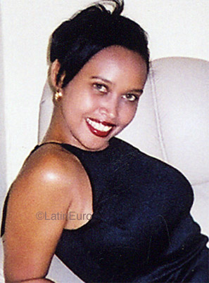 Date this hot Brazil girl Eveline from RECIFE B9713