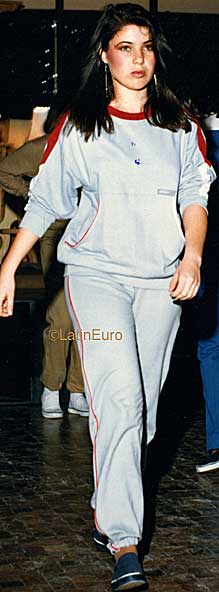 Date this lovely Brazil girl Katia from SOROCABA B9693