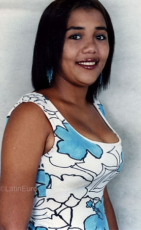 Date this lovely Brazil girl Lucilena from JABOATAO B9679