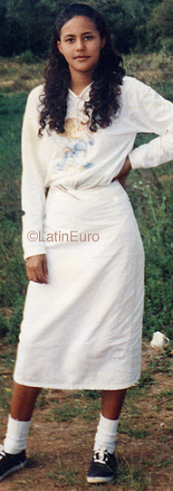 Date this beautiful Brazil girl Marica from CACERES B9720