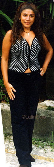 Date this georgeous Brazil girl Nadia from RIO DE JANEIRO B9482