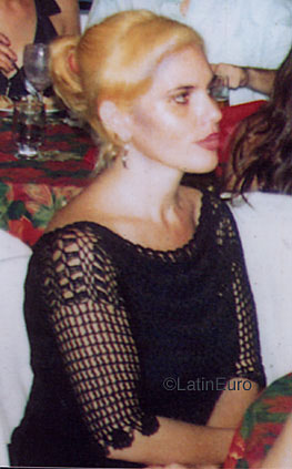 Date this gorgeous Brazil girl Anna from GOIANIA B9350