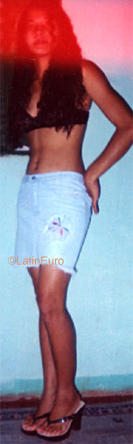 Date this happy Brazil girl Maria from BRASILIA B9434