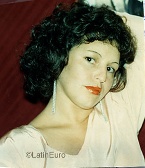 Date this lovely Brazil girl Rosa from PINHEIROS B9380