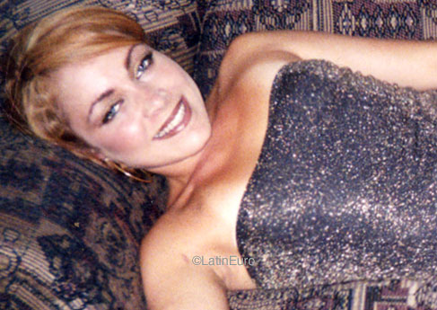 Date this young Brazil girl Debora from SOROCABA B9033