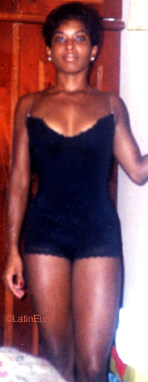 Date this beautiful Brazil girl Elaine from SAO PAULO B9092