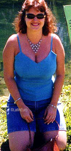 Date this happy Brazil girl Eliana from  B8975