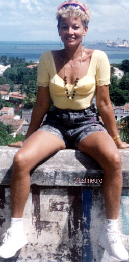 Date this attractive Brazil girl Deyse from Recife B8904