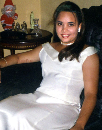 Date this voluptuous Brazil girl Lucia from PAULISTA B8861