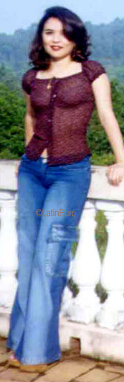 Date this happy Brazil girl Sandra from CURITIBA B8909