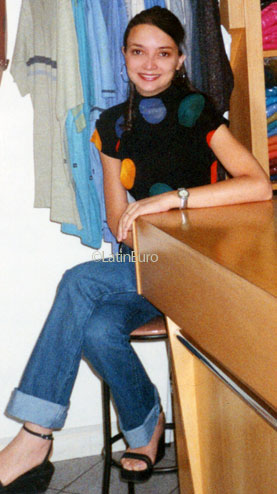 Date this delightful Brazil girl Fabiane from DIVINOPOLIS B8825