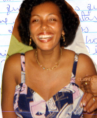 Date this good-looking Brazil girl Miralva from SALVADOR B8800