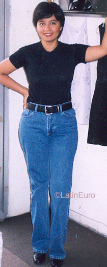 Date this pretty Honduras girl Claudia from San Pedro Sula N3932