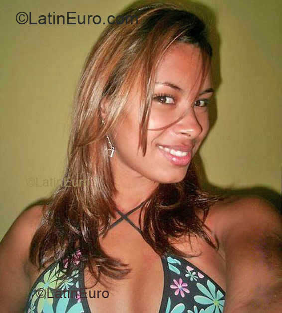 Date this beautiful Brazil girl Talita from RIO DE JANEIRO B4802