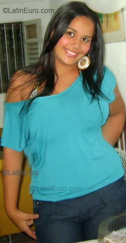 Date this fun Brazil girl Cassia from Recife BR41
