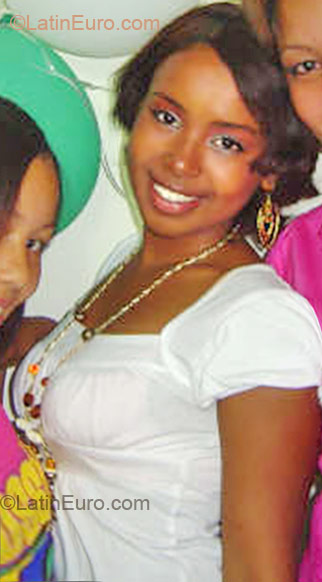 Date this georgeous Dominican Republic girl Vanessa from Barahona DO37